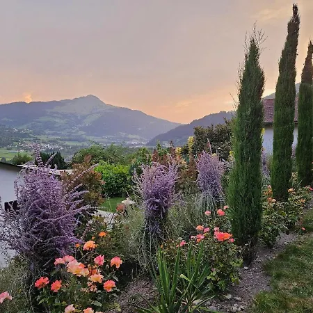 Panorama Nähe Skigebiet Laax Appartement *