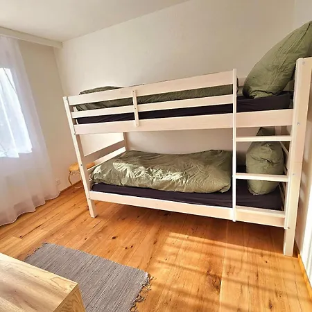 Panorama Naehe Skigebiet Laax アパート